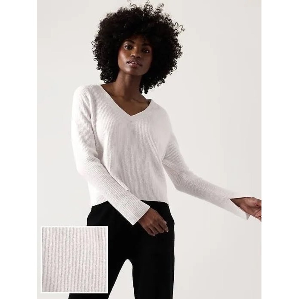 Athleta Felicity Cozy V Neck Sweater Magnolia White Size M Cashmere Blend 466767